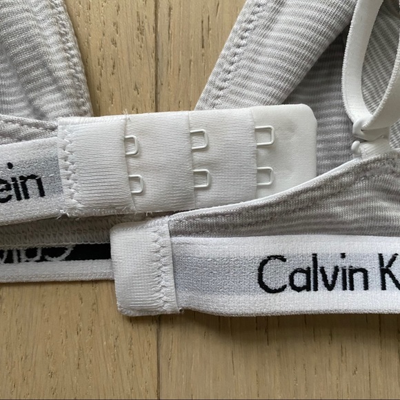 Calvin Klein Triangle Bralette - Picture 4 of 7